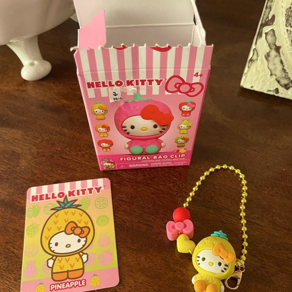 Hello Kitty Figural Bag clip “ pineapple” 🍍